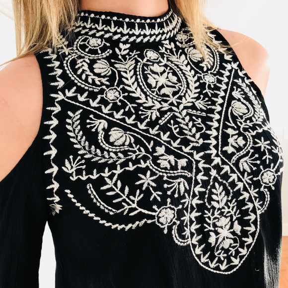 Sold on Mercari ✨Cold Shoulder Black and Ivory Top - Picture 2 of 4